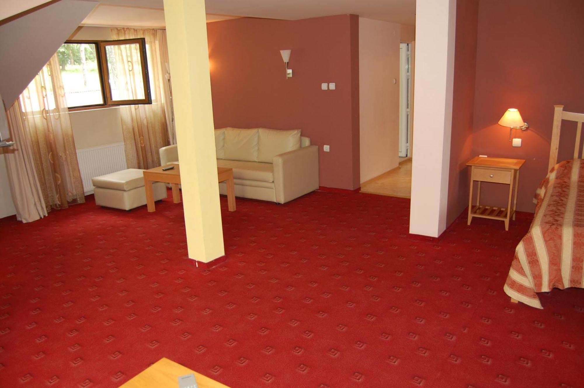 Complex Brashlyan Hotell Trjavna Exteriör bild