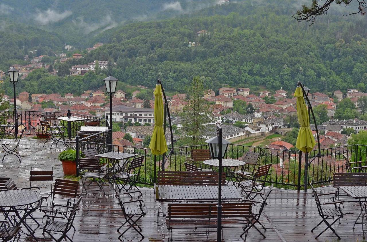 Complex Brashlyan Hotell Trjavna Exteriör bild