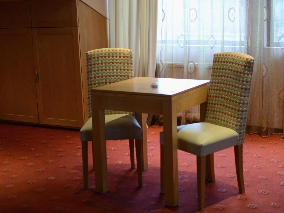 Complex Brashlyan Hotell Trjavna Exteriör bild